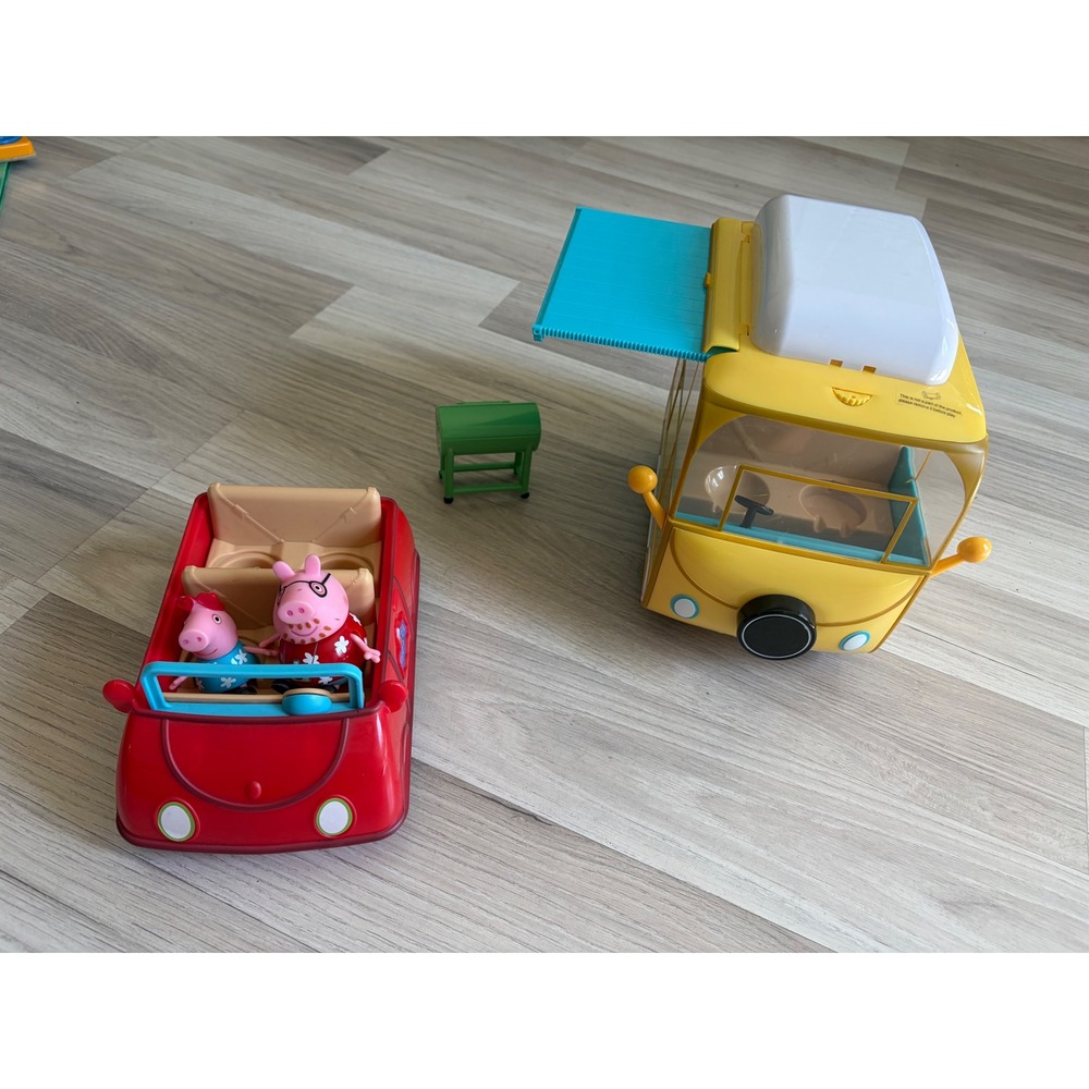 Peppa Pig Red Car and Yellow Campervan Toy Vehicle Set with Figures Jazwares
